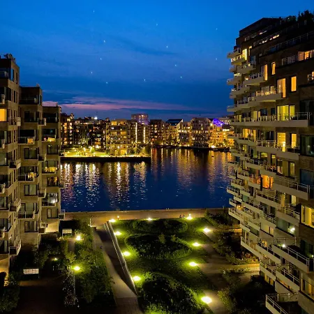 Exclusive Penthouse With Sunset Views דירה *
